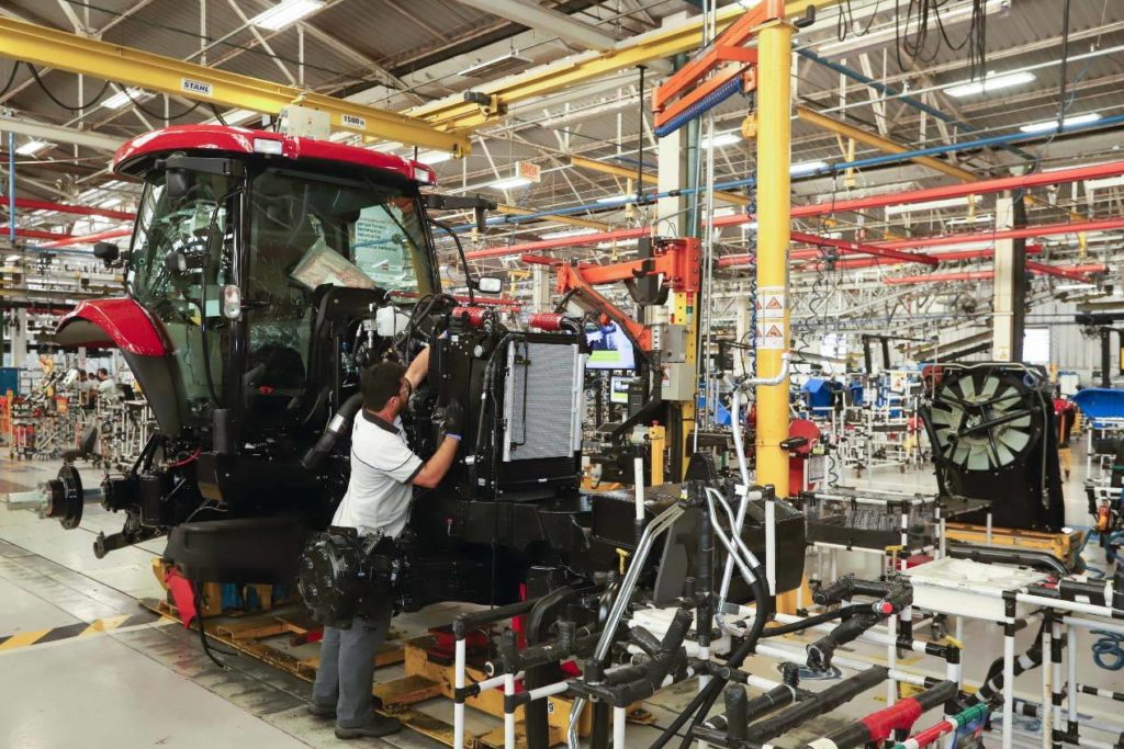 Foto linha de produção da New Holland - CIC de Curitiba