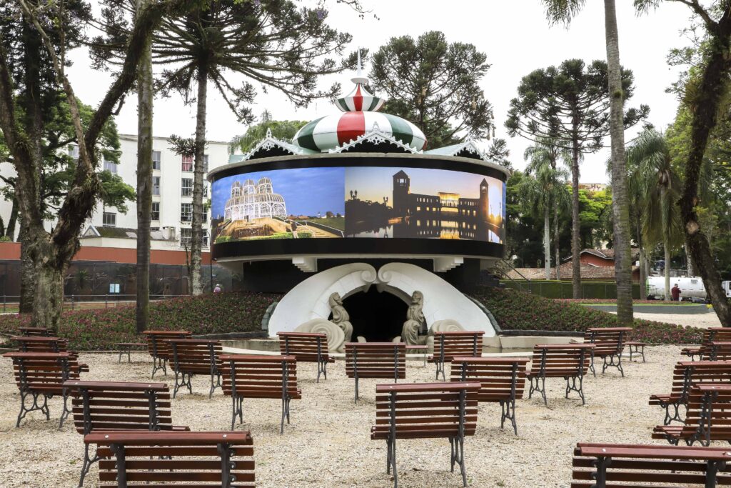 Passeio P Blico Tem Cinema A C U Aberto Em Curitiba Curitiba News